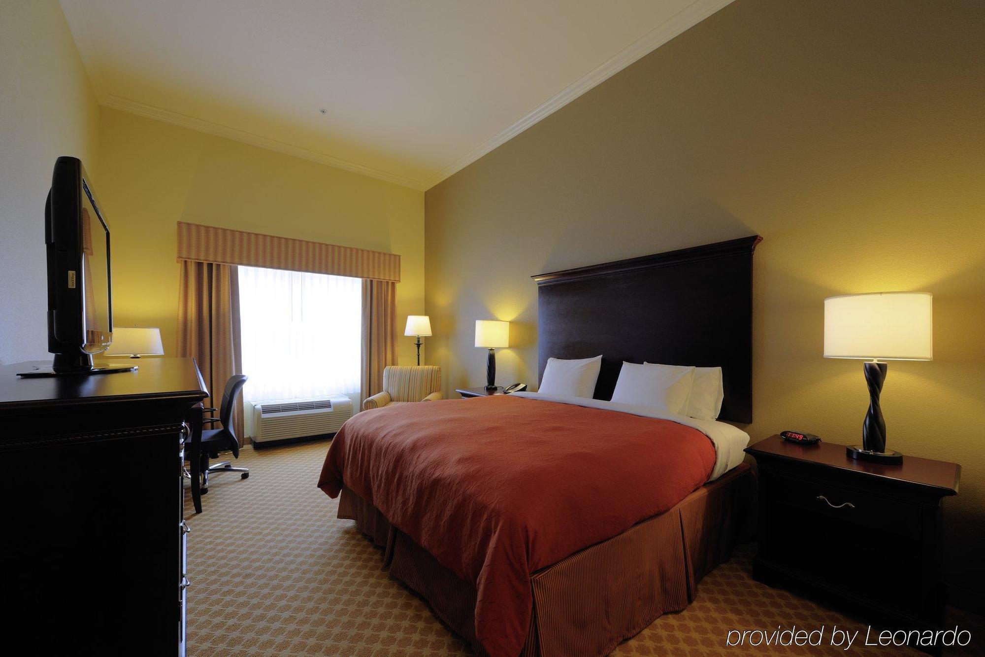 Hotel Country & By Radisson, At Harbison, Sc 2*