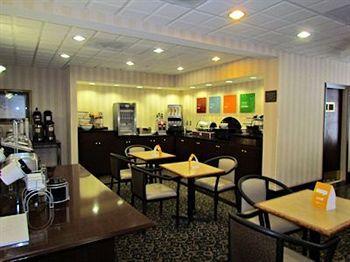 Hotel Comfort & Ftjackson Maingate
