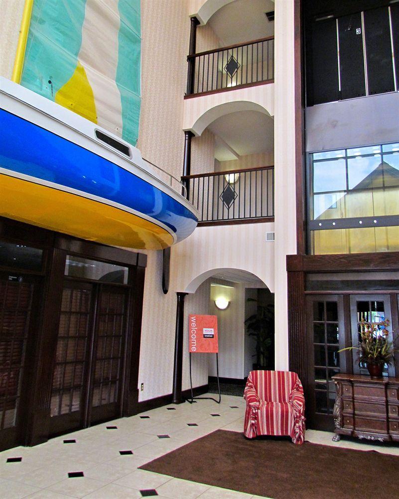 Hotel Comfort & Ftjackson Maingate 3*