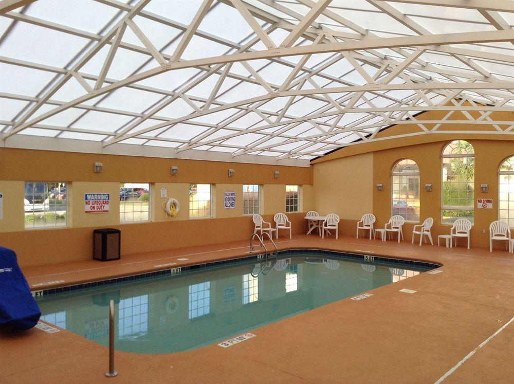 Hotel Comfort & Ftjackson Maingate 3*
