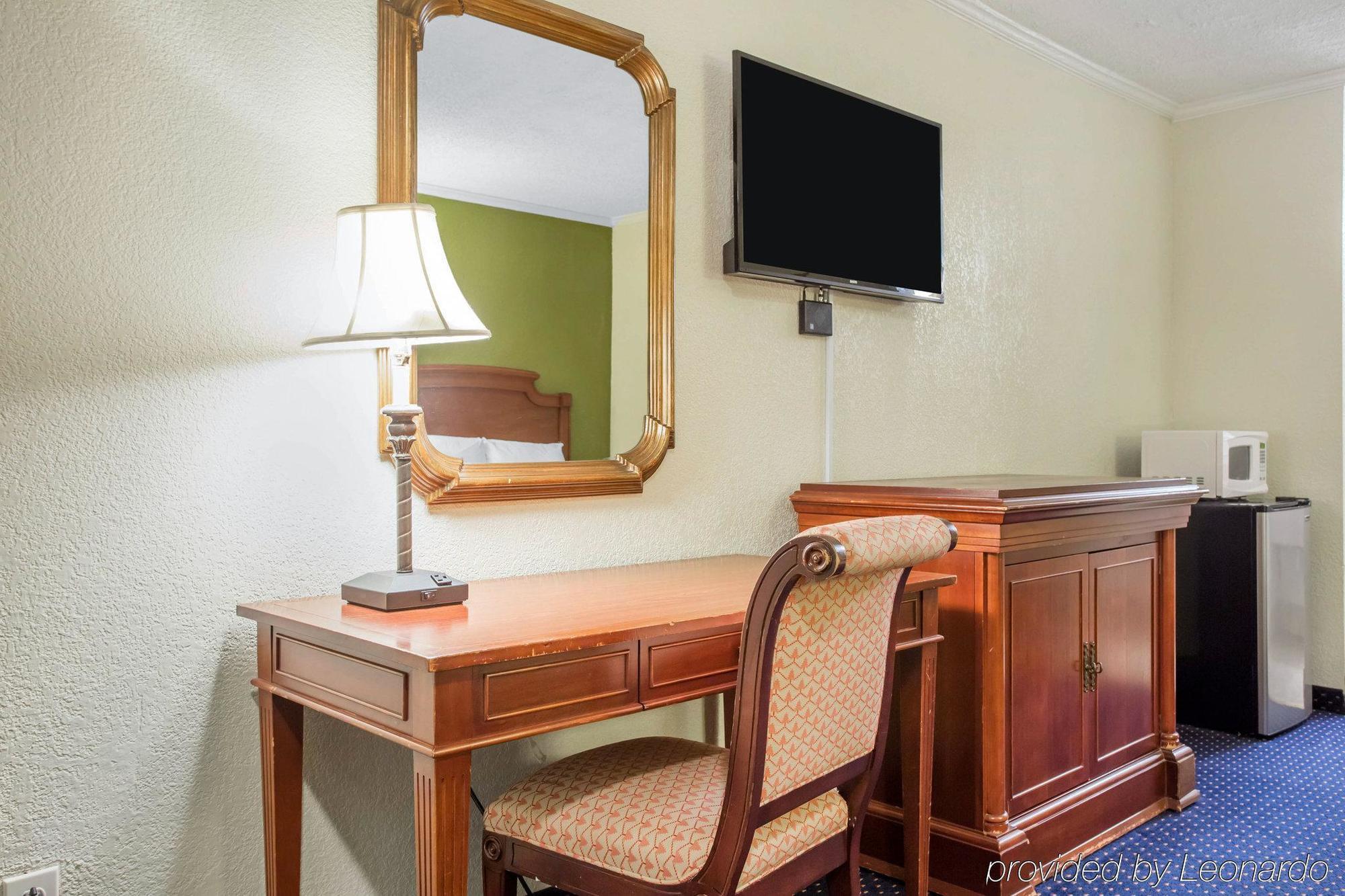 Hotel Rodeway & Jackson 2*