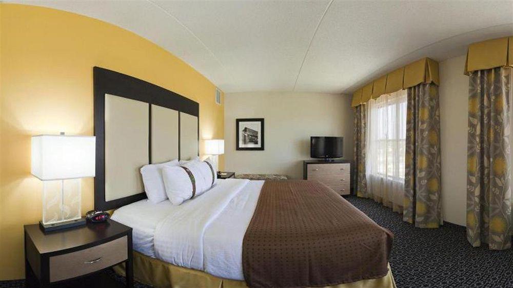 Hilton Garden Airport, Sc Hotel