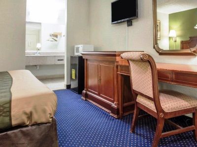 Hotel Rodeway & Jackson Columbia