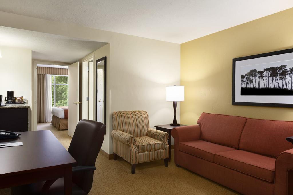 Country & By Radisson, At Harbison, Sc Hotel Columbia