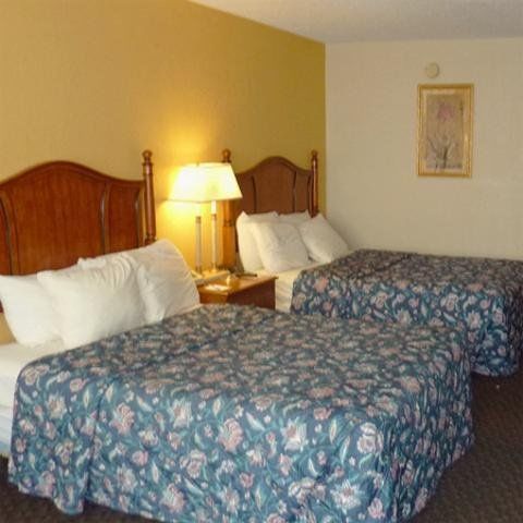 Days & By Wyndham Se Ft Jackson Hotel Columbia
