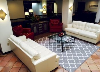 The At Claussens Hotel Columbia