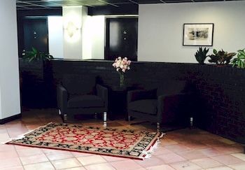 The At Claussens Columbia
