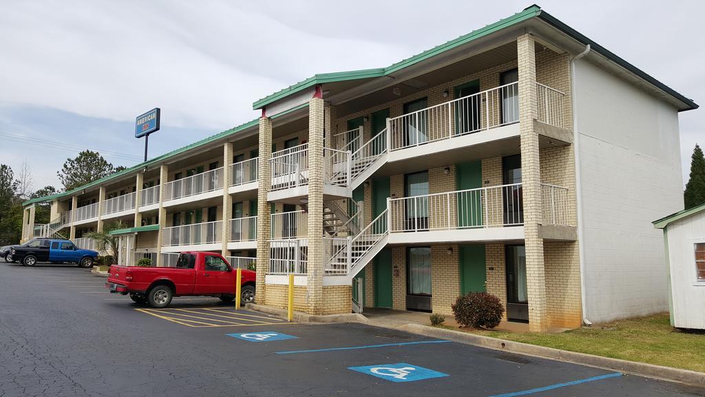 Motel American