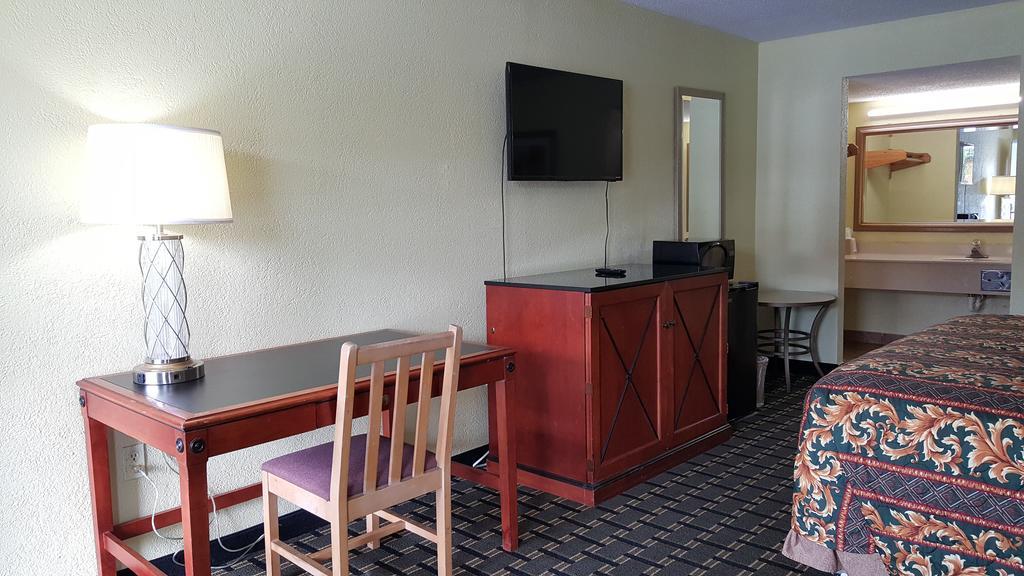 Motel American 2*