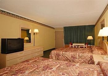 Hotel Rodeway & Conference Center 2*
