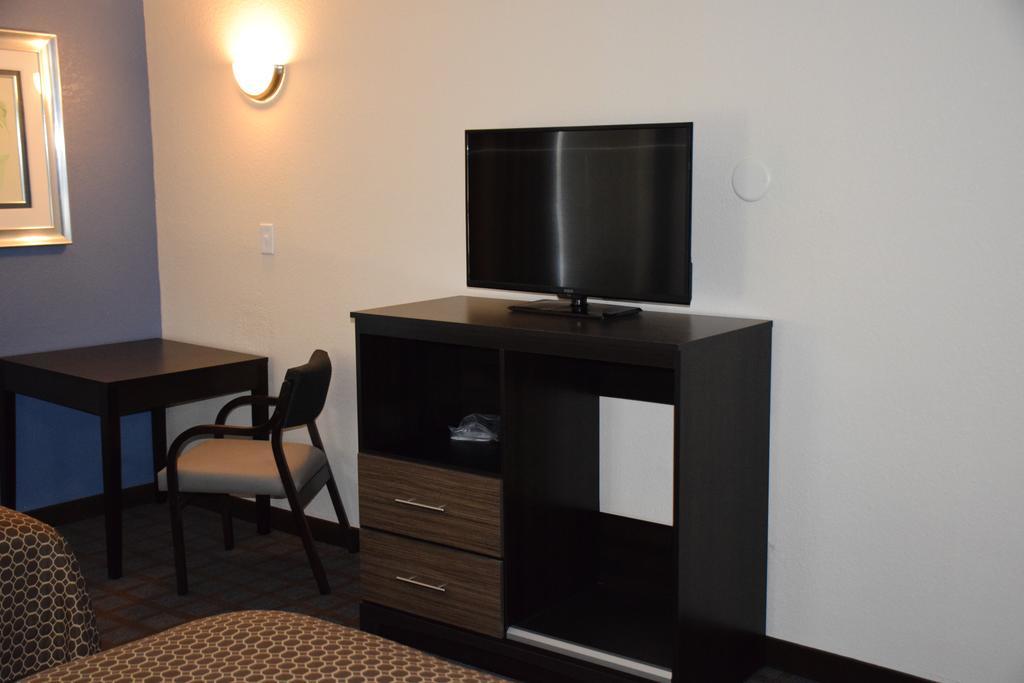 Hawthorn By Wyndham Hotel Columbia