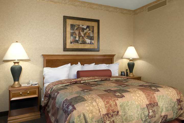 Embassy By Hilton Greystone Hotel 4*