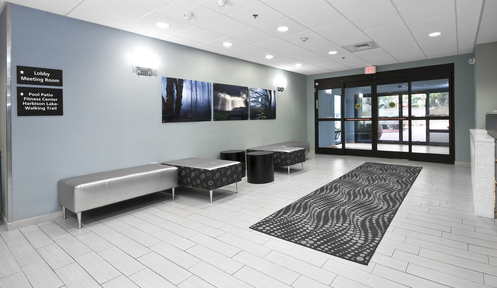 Hampton I-26/harbison Blvd Hotel 3*