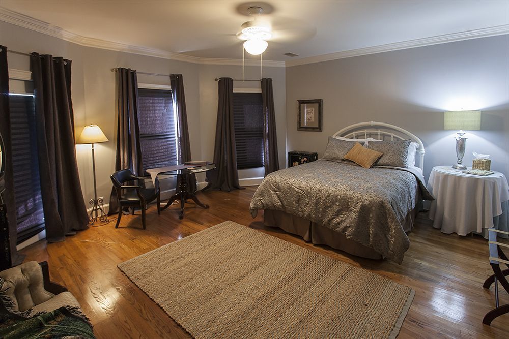 The 1425 Bed & Breakfast 3*