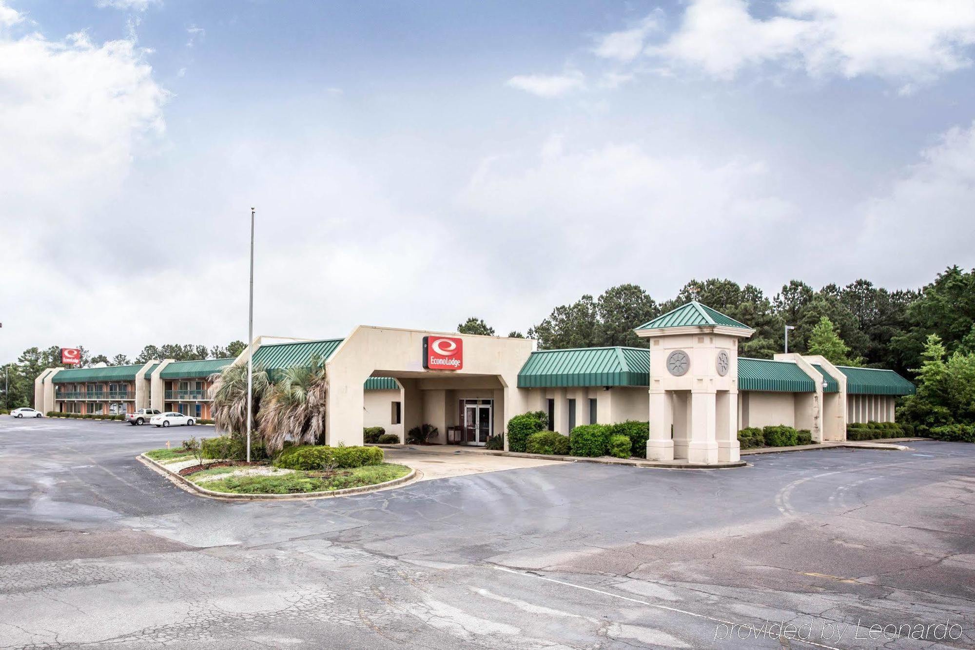 Rodeway & Conference Center Hotel