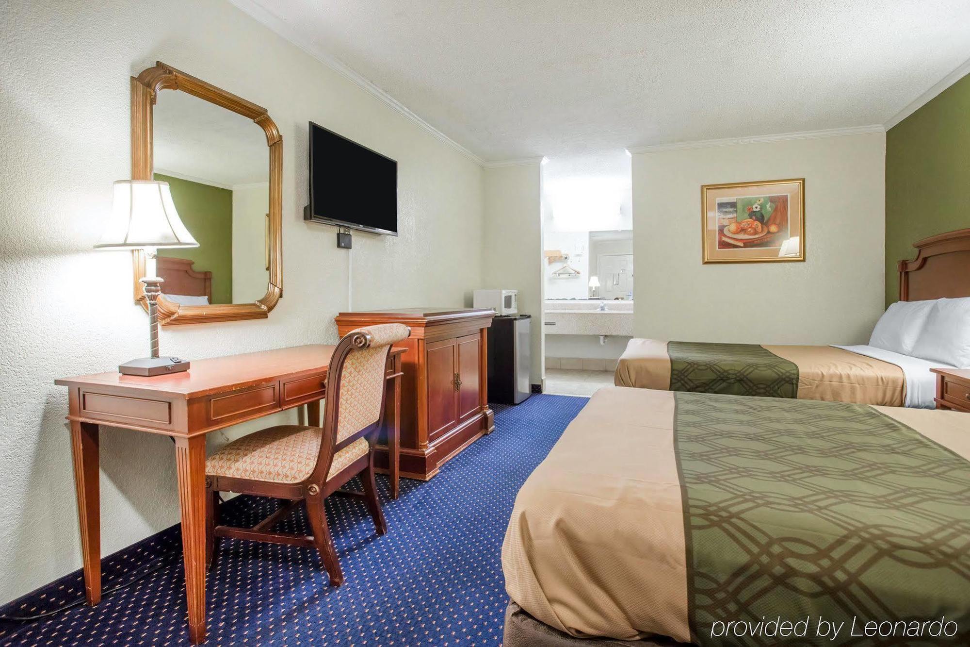 Hotel Rodeway & Jackson Columbia