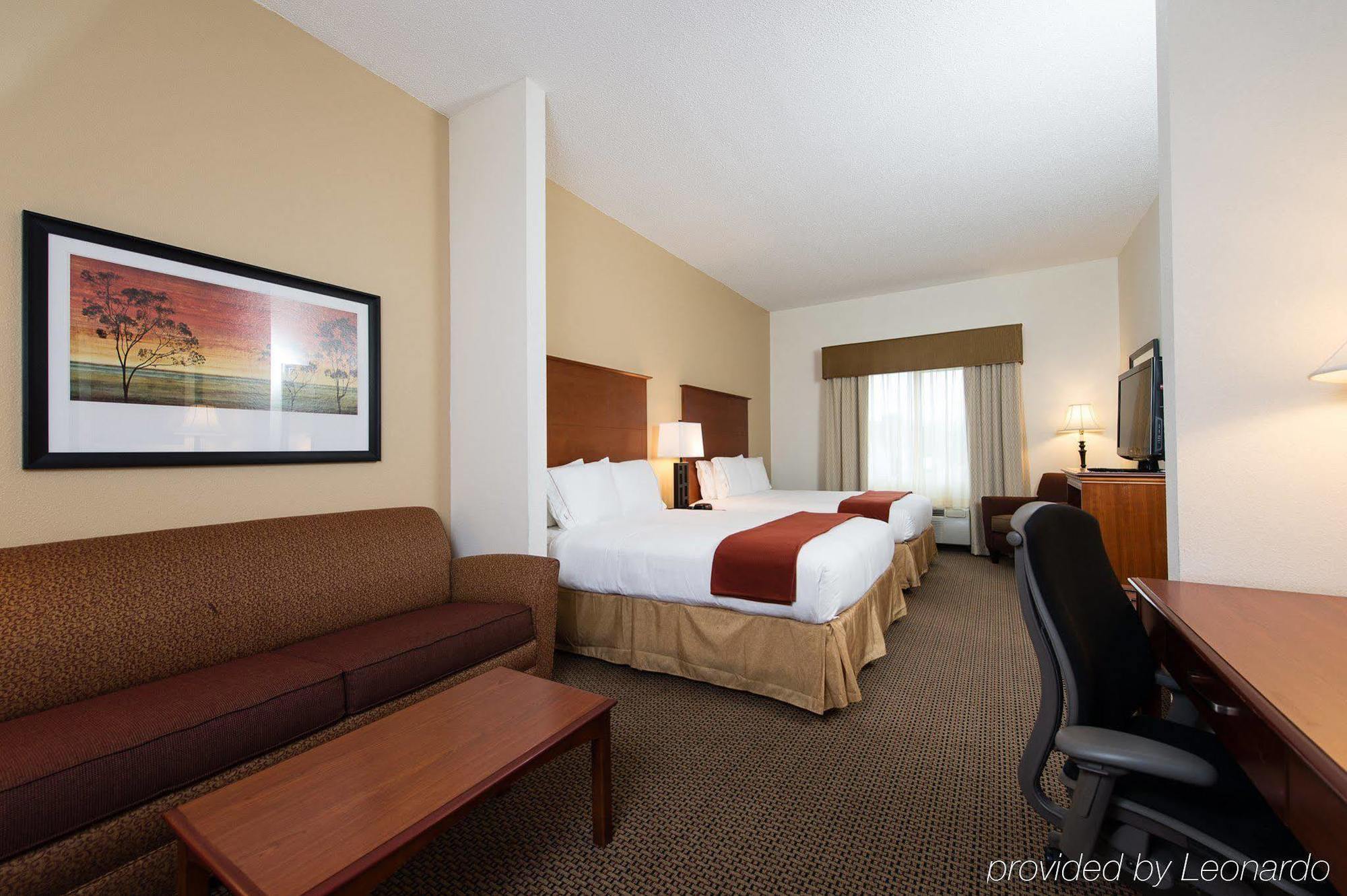 Express & Columbia-i-26 @ Harbison Blvd By Ihg Hotel Columbia
