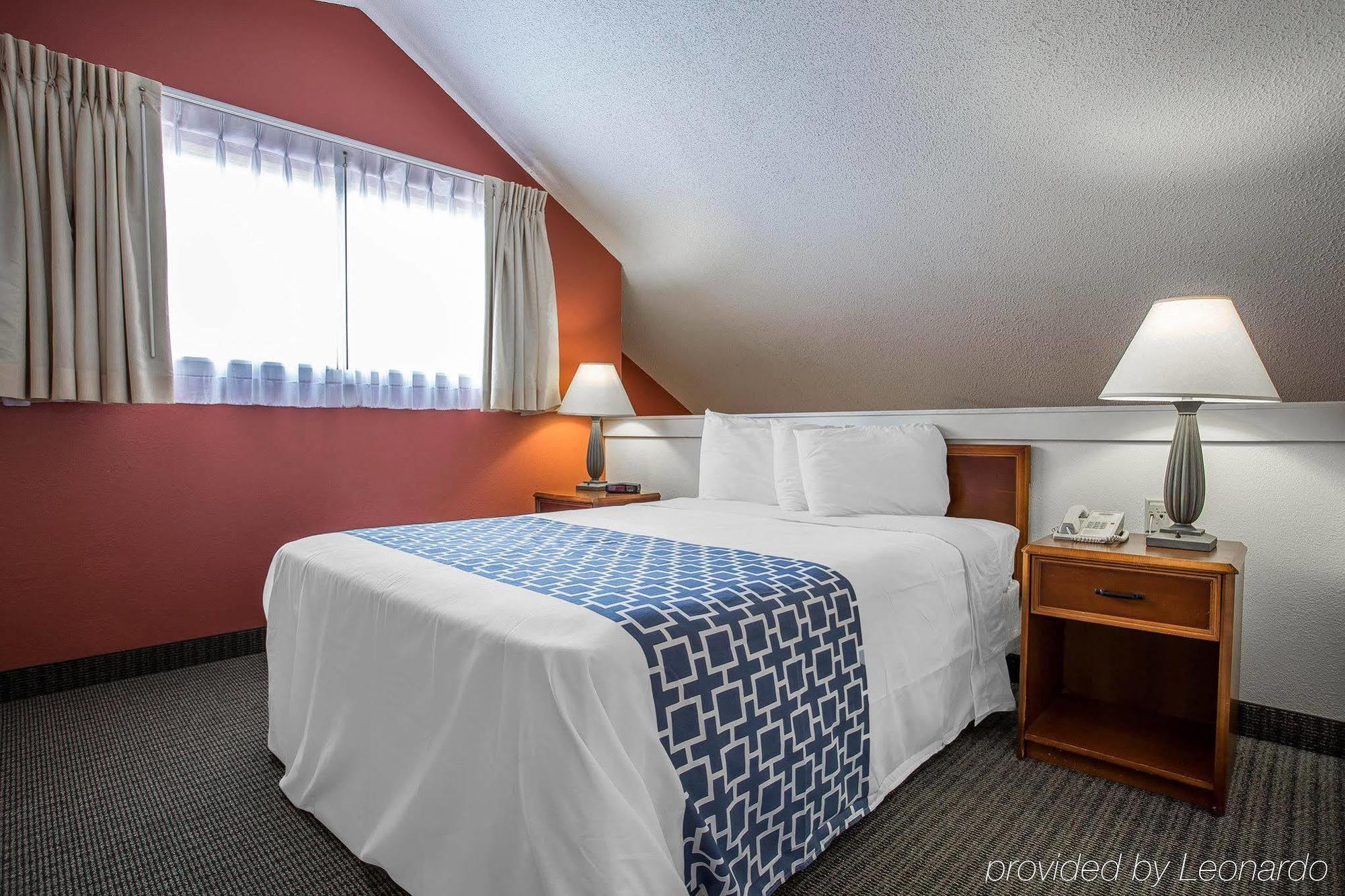 Hotel Cloverleaf - Columbia, Sc 2*