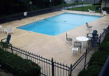 Rodeway & Conference Center Columbia