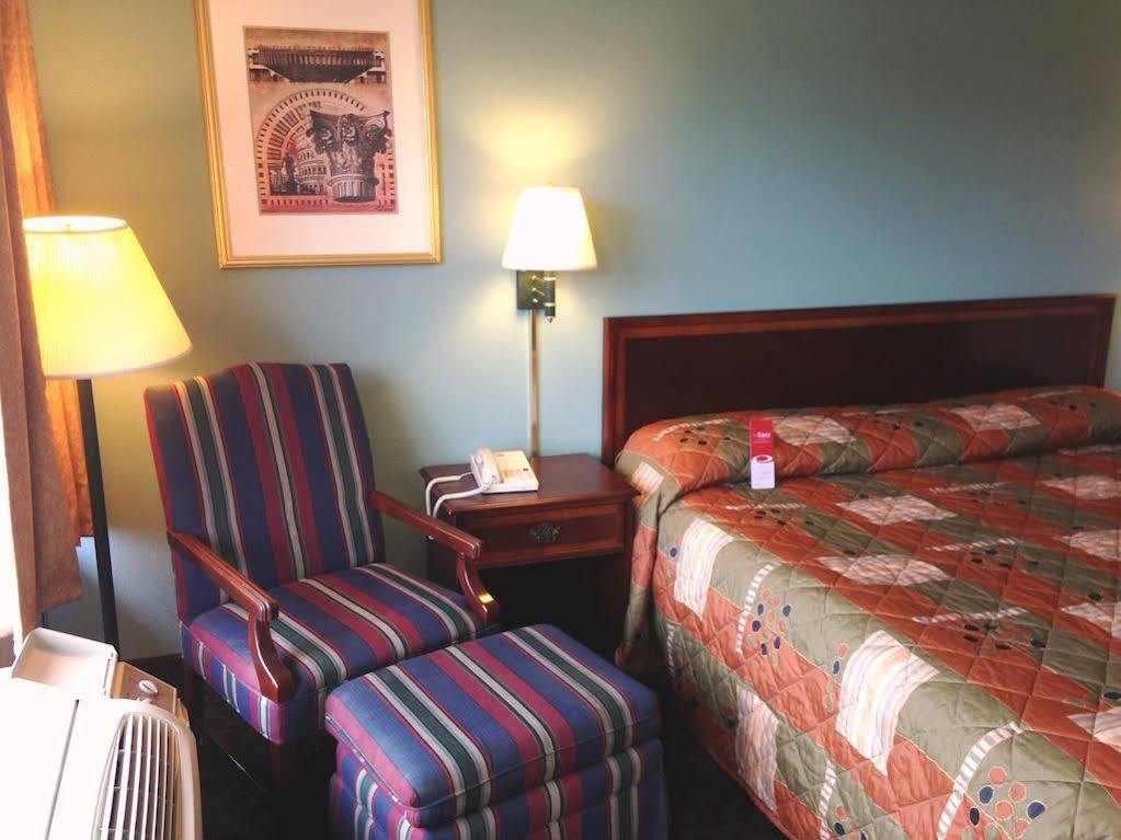 Rodeway & Conference Center 2* Columbia