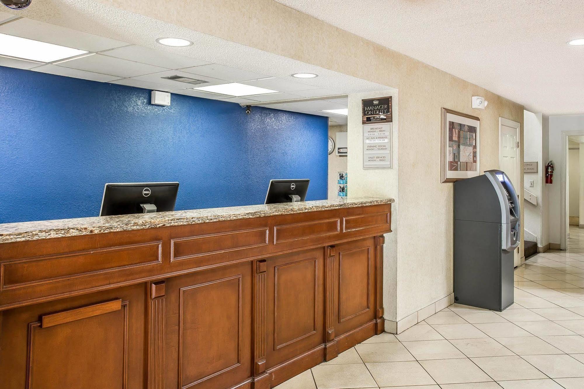 Cloverleaf - Columbia, Sc Hotel 2*