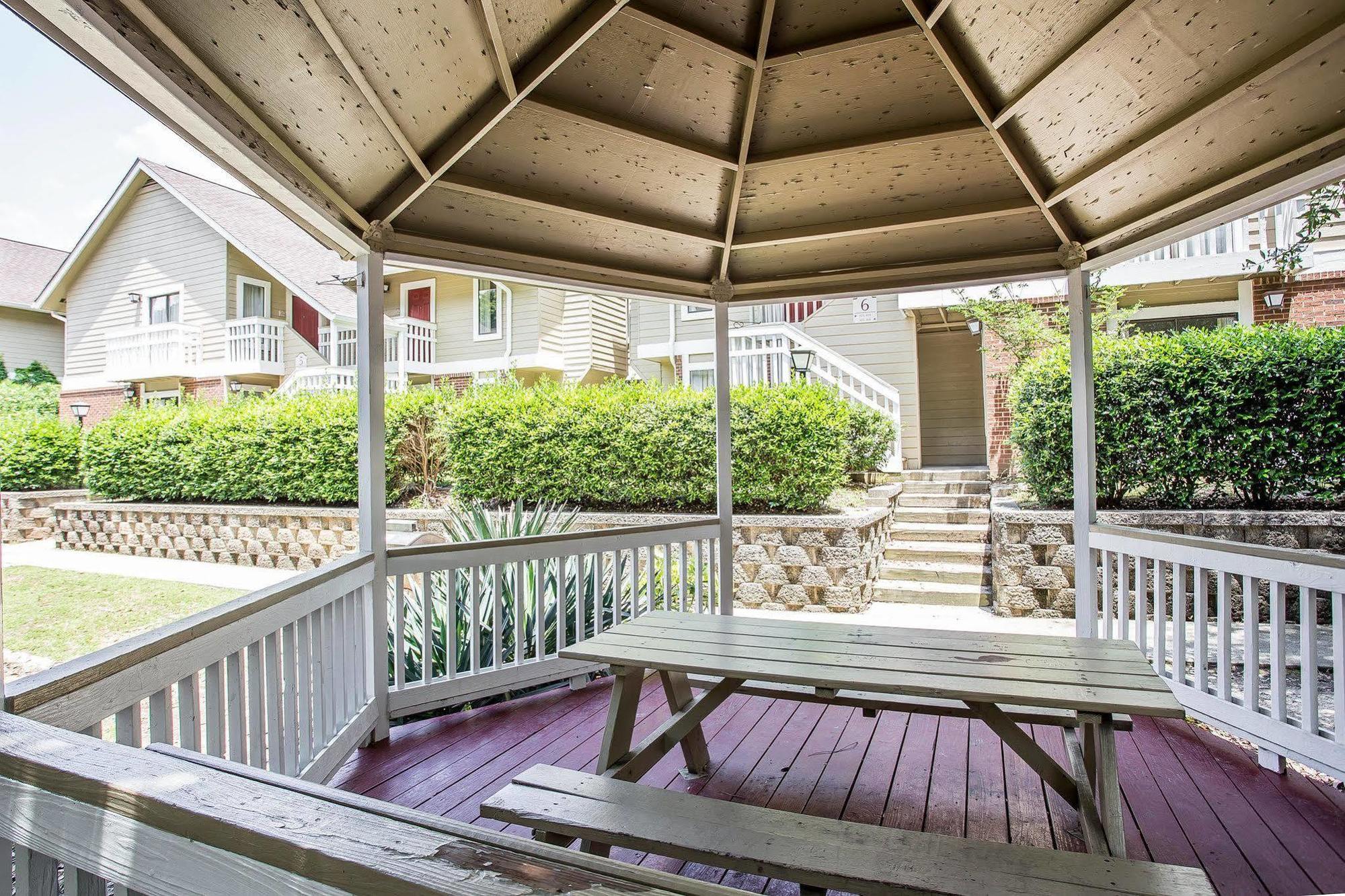 Cloverleaf - Columbia, Sc Hotel 2*