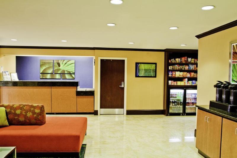 Hotel Fairfield & Northeast 3*