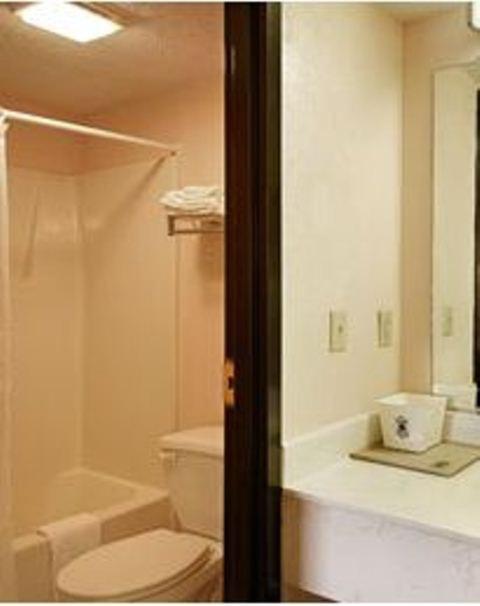 Super 8 By Wyndham 2*