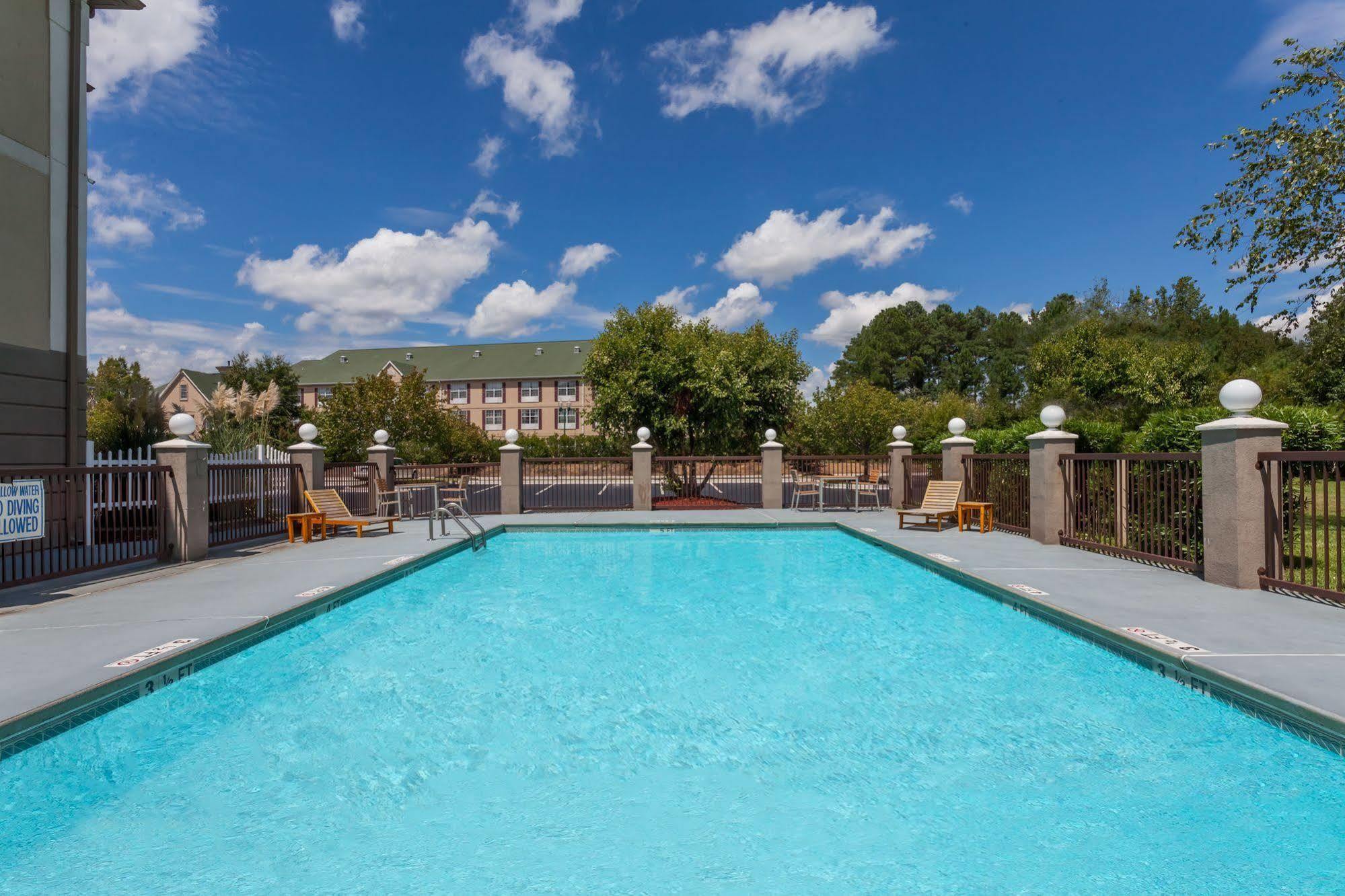 Hotel Baymont By Wyndham Jackson Columbia