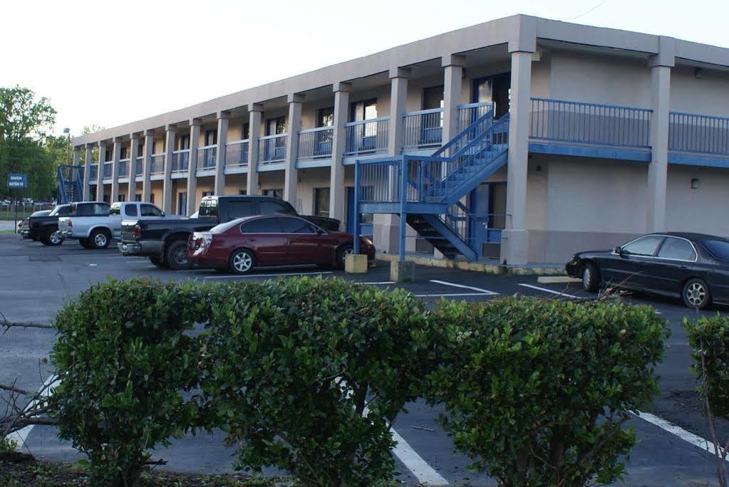 Americas Value Jackson Hotel