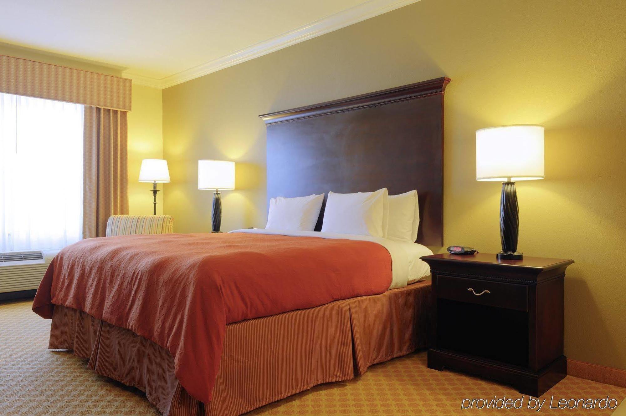 Hotel Country & By Radisson, At Harbison, Sc 2*