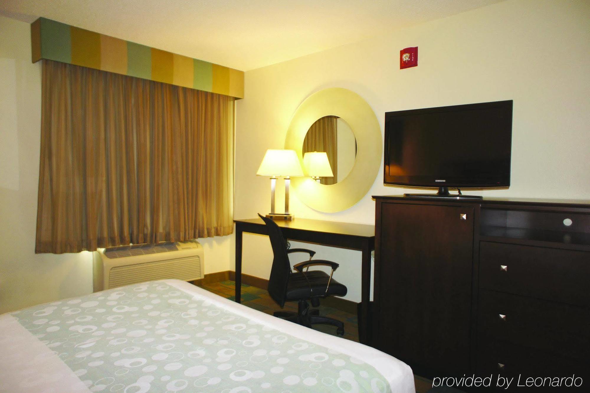Hotel La Quinta By Wyndham Ne Fort Jackson 3*