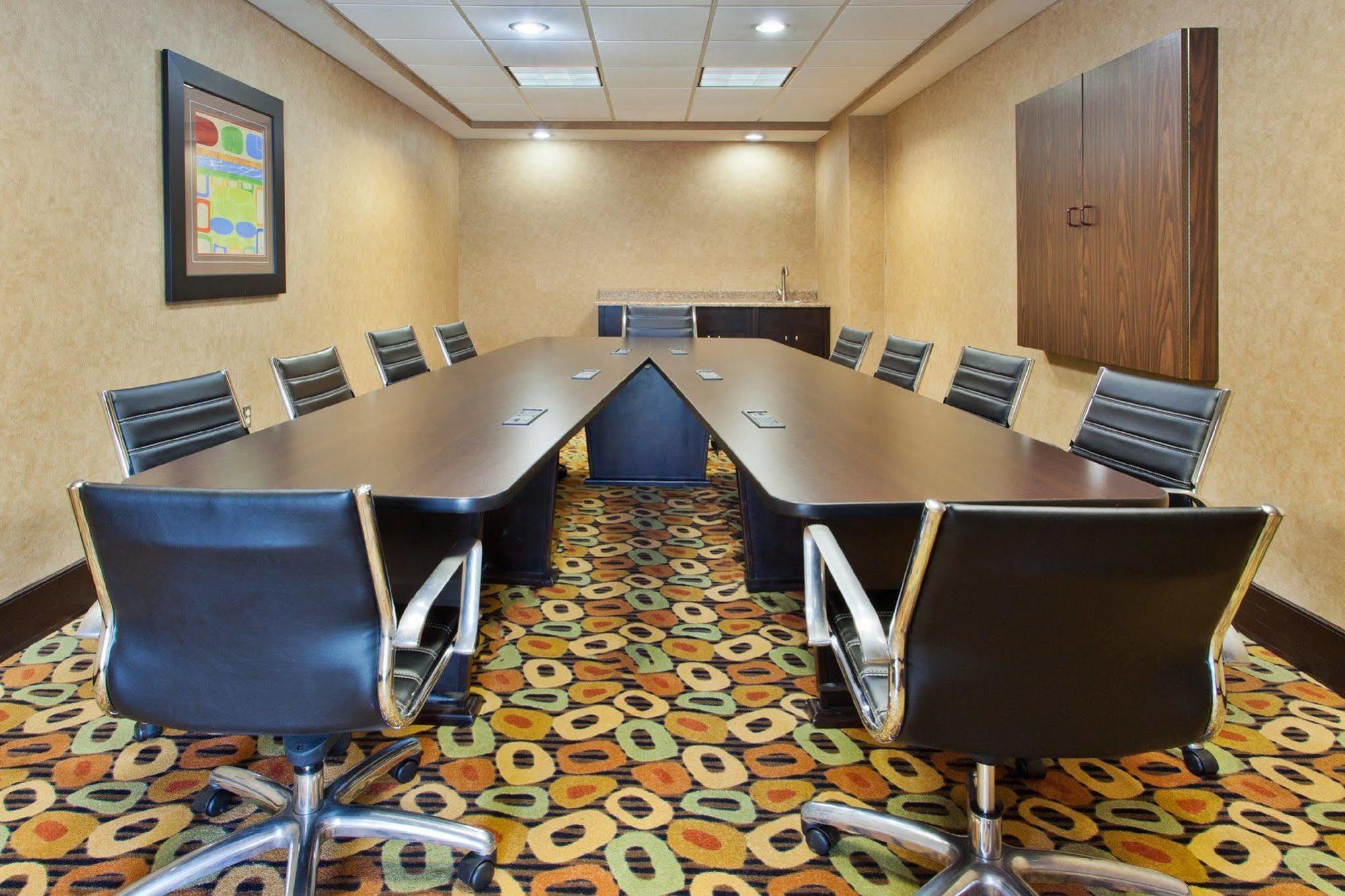 Hotel Delta By Marriott Northeast 3*