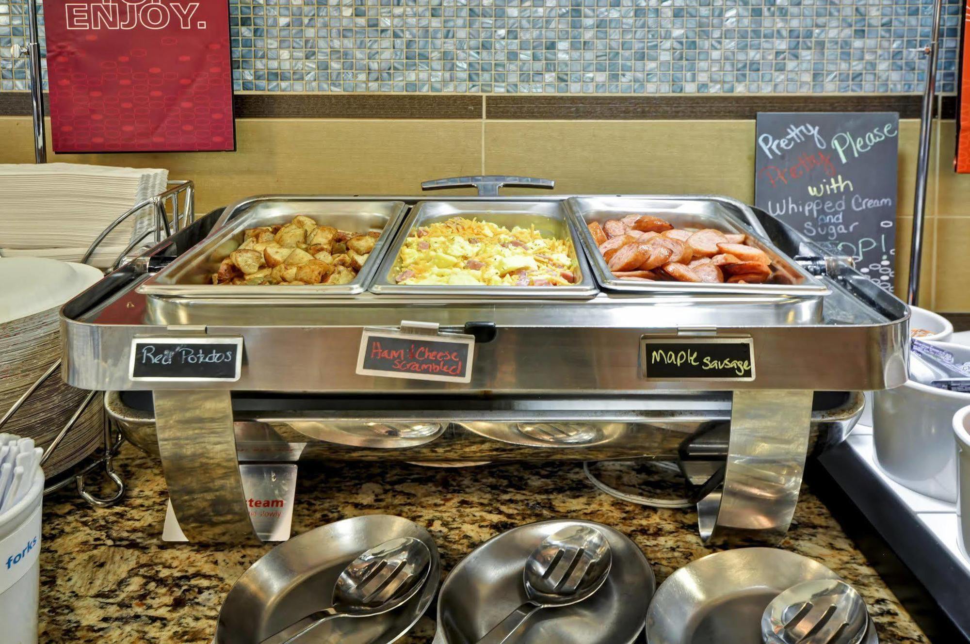 Hampton Columbia-i-26 Airport 3* Columbia