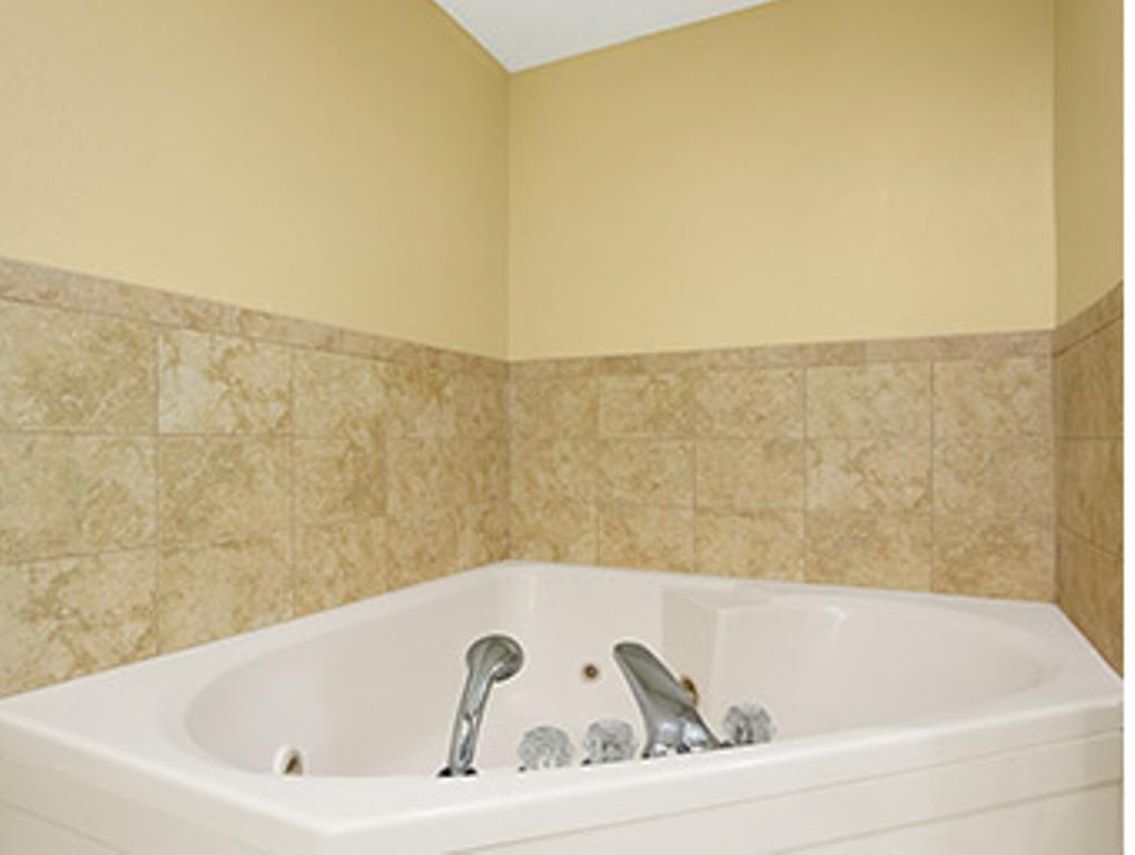 Ramada Limited - 2*