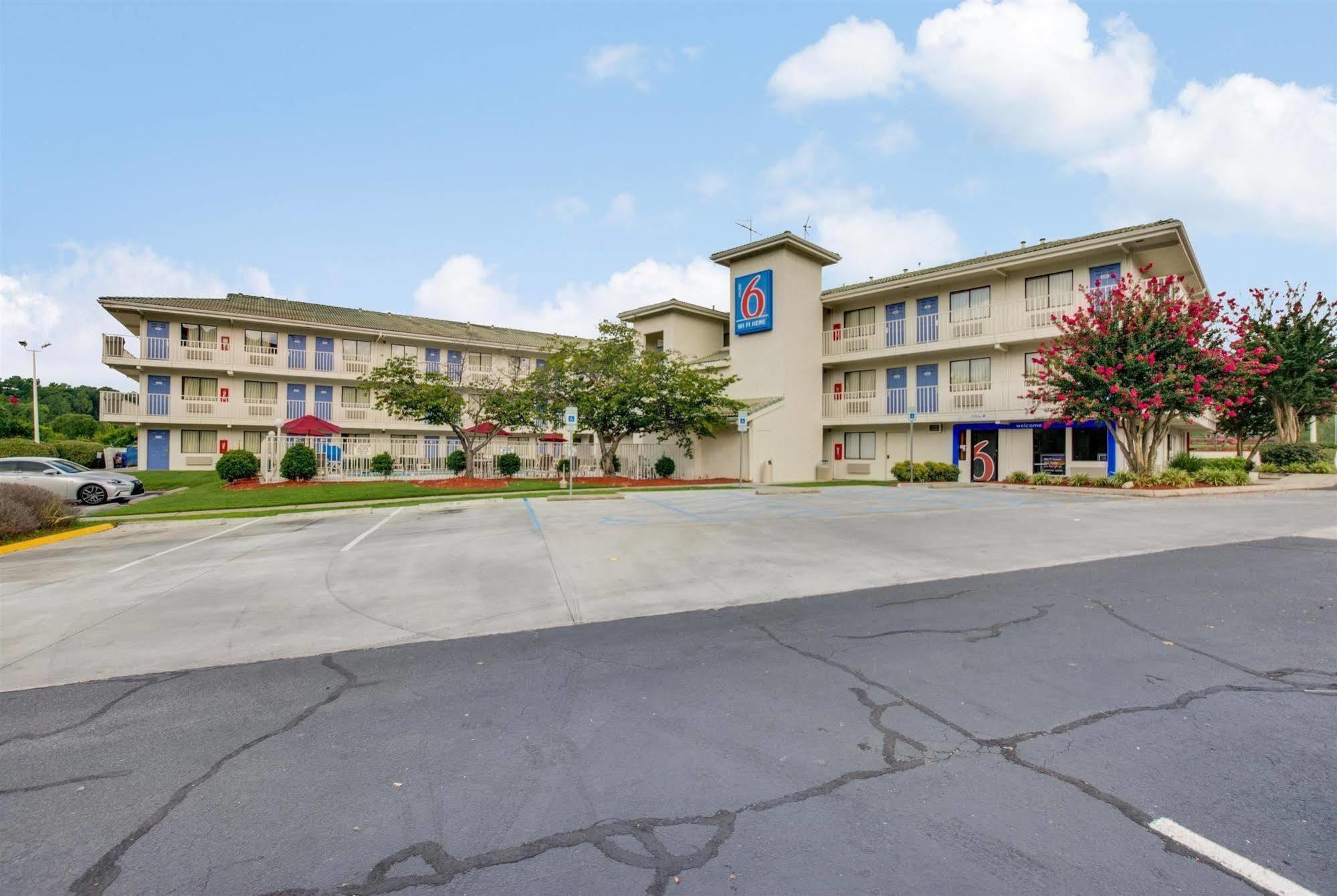 6-columbia, Sc - West Hotel