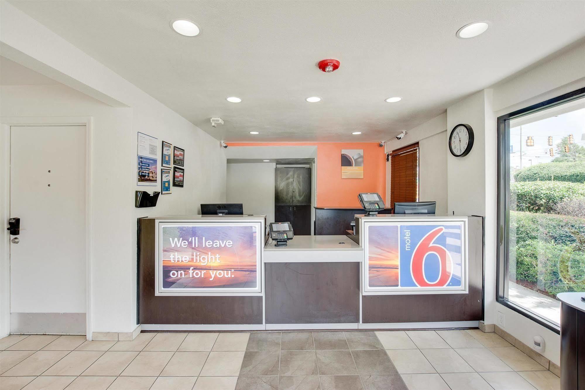 Hotel 6-columbia, Sc - West