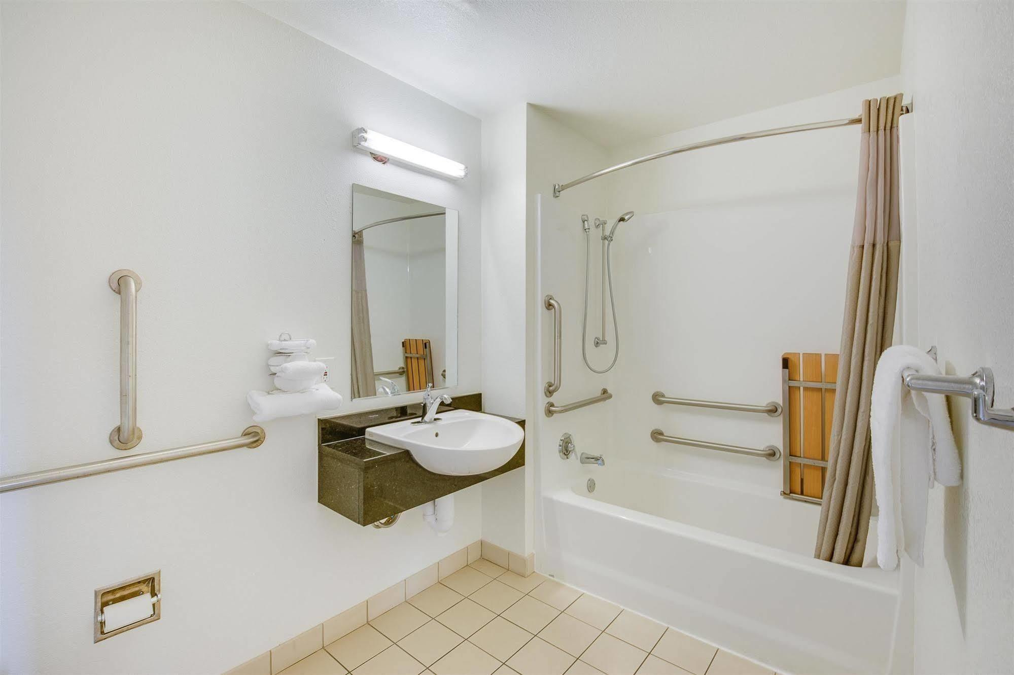 Hotel 6-columbia, Sc - West Columbia
