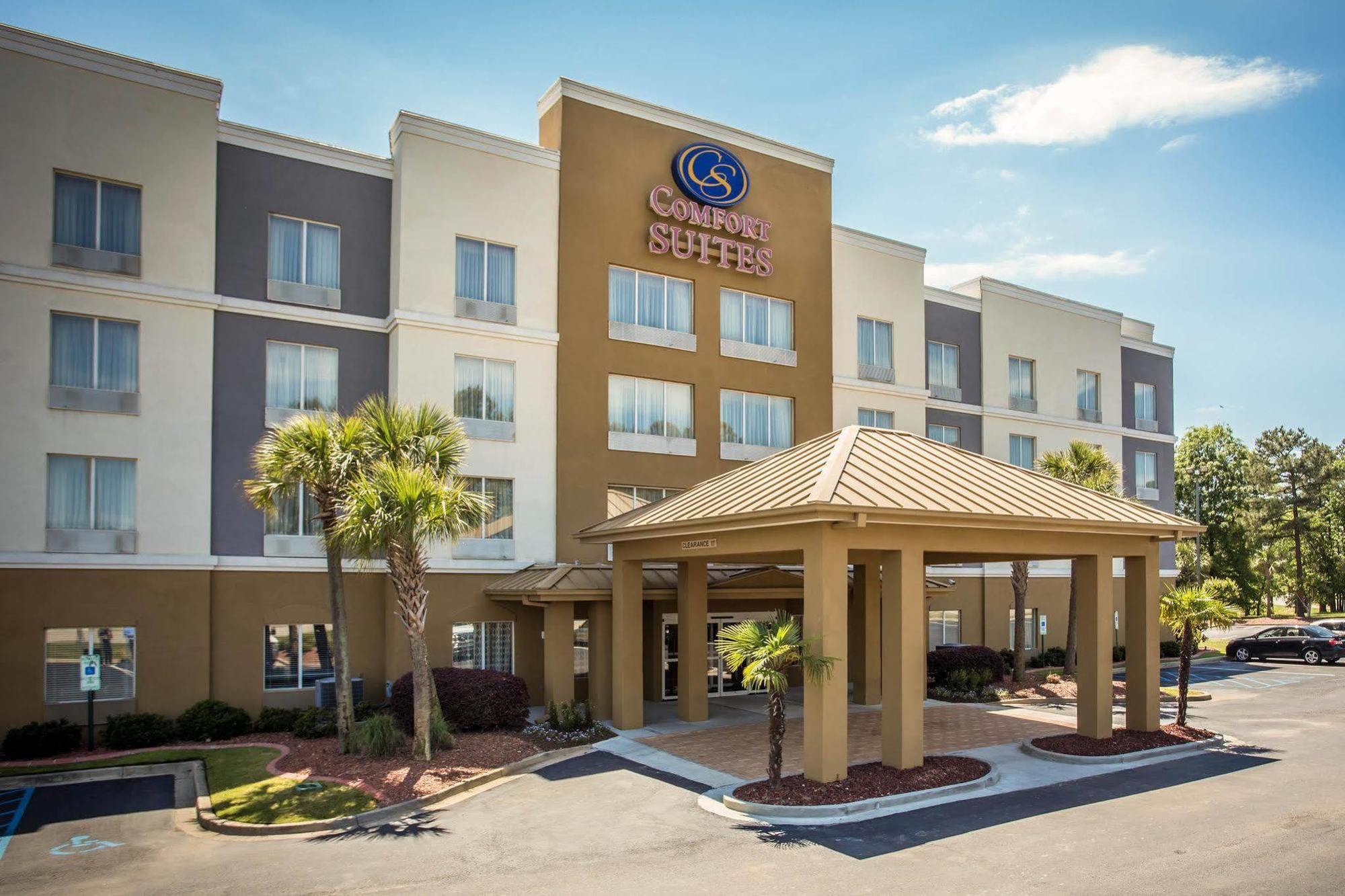 Hotel Comfort At Harbison