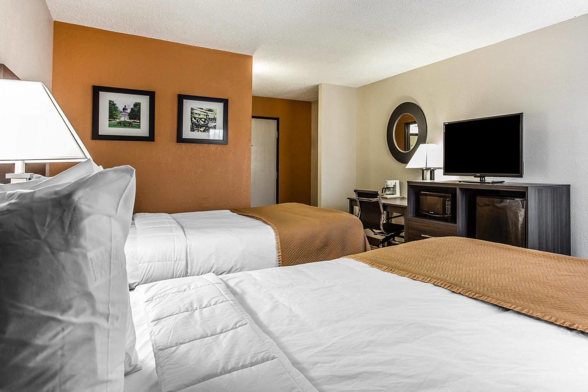 Suburban Northwest Hotel 3*