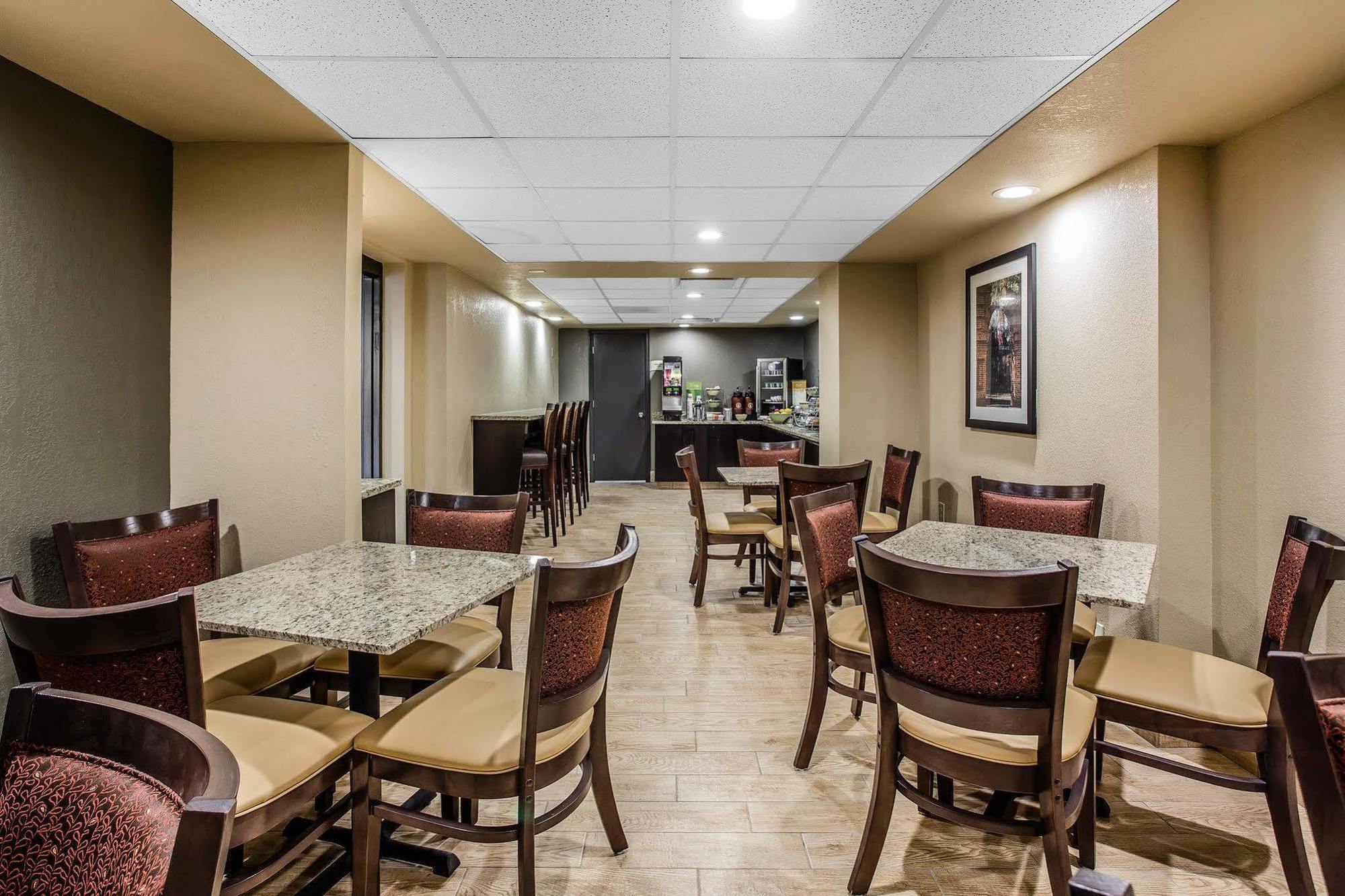 Hotel Suburban Northwest 3*
