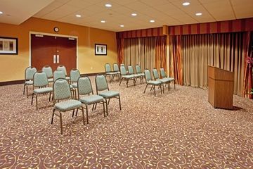 Hotel Fairfield & Downtown 2*
