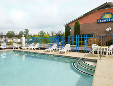 Days By Wyndham Ne Fort Jackson 2*