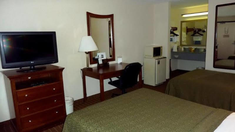 Quality Jackson Inn Columbia