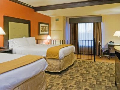 Holiday Express & Columbia-fort Jackson By Ihg Hotel 2*
