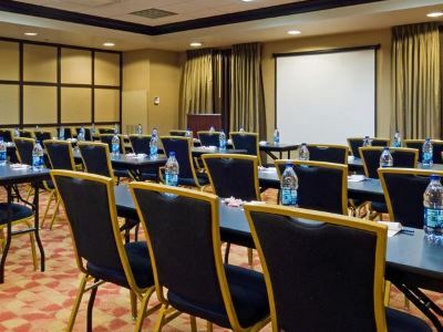 Holiday Express & Columbia-fort Jackson By Ihg 2* Columbia