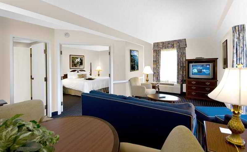Hotel Hampton I-26/harbison Blvd 3*