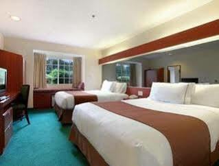 Super 8 By Wyndham Harbison/parkridge Hospital Hotel Columbia
