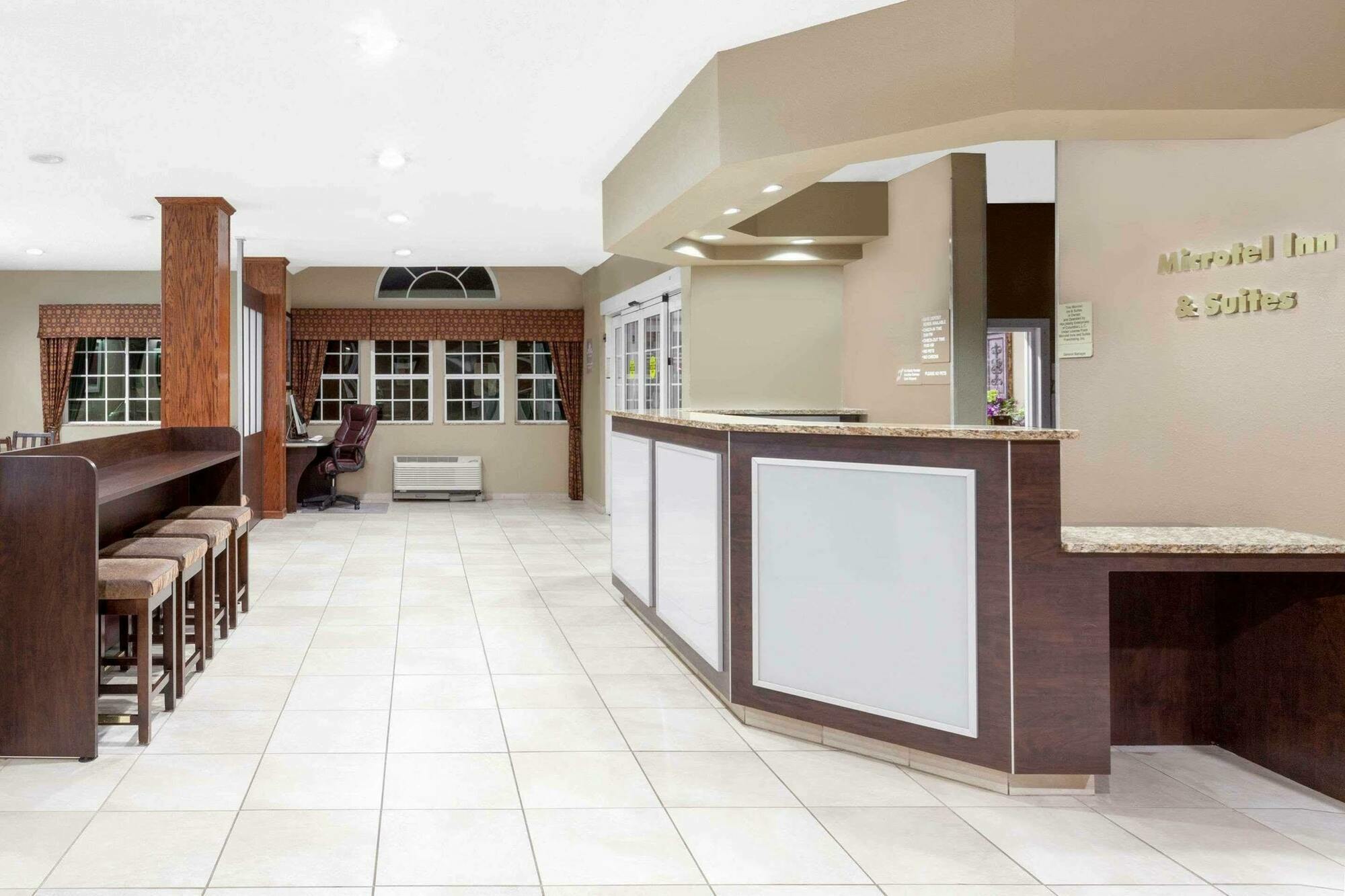 Microtel & By Wyndham Motel 3*