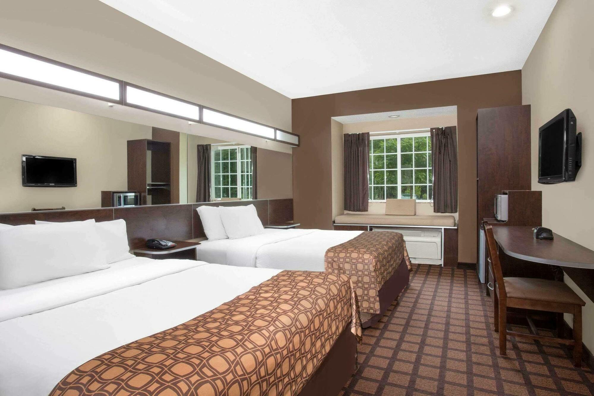 Microtel & By Wyndham Motel 3*